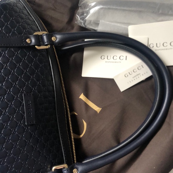 ๐๐ฏ% Auth Gucci Navy Blue Microguccissima Tote - Picture 11 of 12